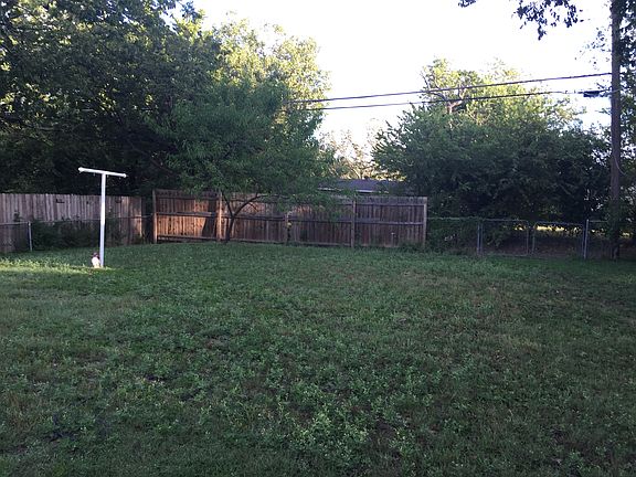 5th image of 735 Clearwood Dr