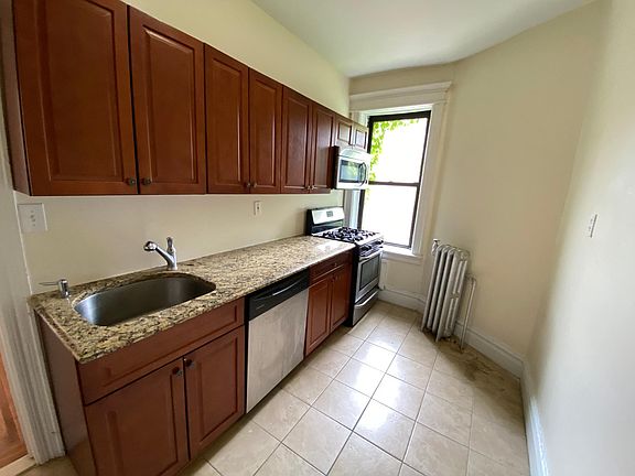 2nd image of 343 Fairmount Ave APT 3