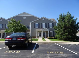 1617 Silverstone Dr, Carpentersville, IL 60110