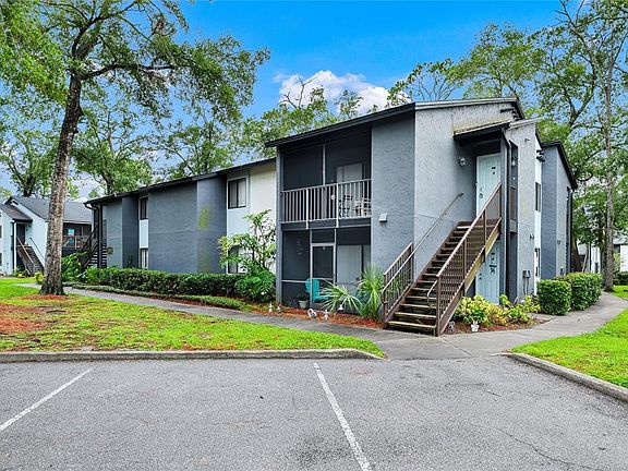 2nd image of 202 RIVERBEND DRIVE #103