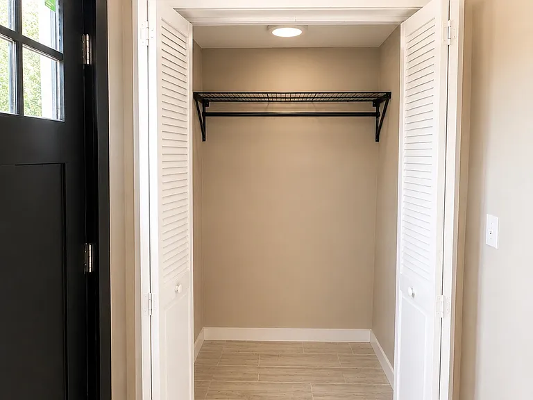 181 Pine St #1 — Photo 9