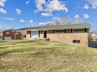 2508 Michelle Dr, Kingsport, TN 37660