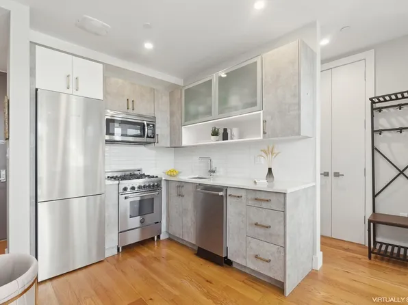 491 Monroe Street 3A image 3 of 10