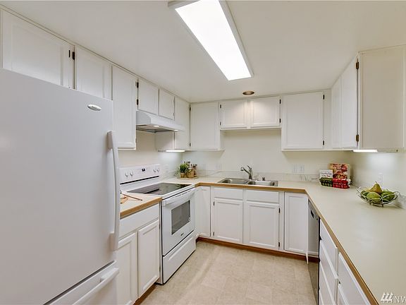 3rd image of 4081 224th Ln SE APT 110