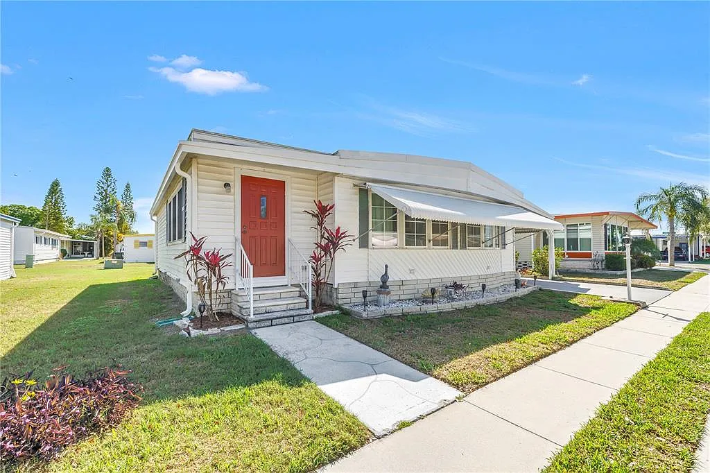 2 bed, 2.0 bath, 1485 sqft, $1,800 — Photo 1