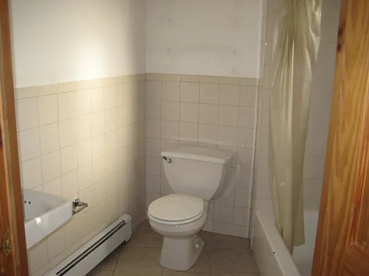 Rented by MCR Realty | media 20