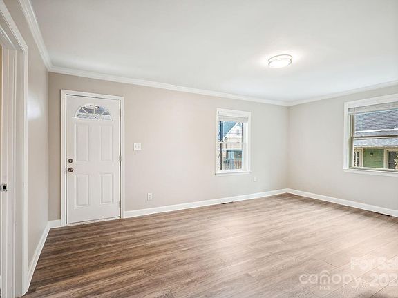 3rd image of 1730 Smith Ave