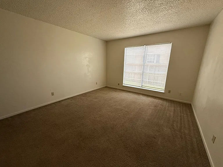4308 Lake Rd — Photo 2