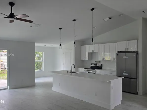 9165 100th Ct, Vero Beach, FL 32967