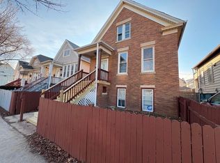 1941 S Winona Ln #1941, Milwaukee, WI 53204