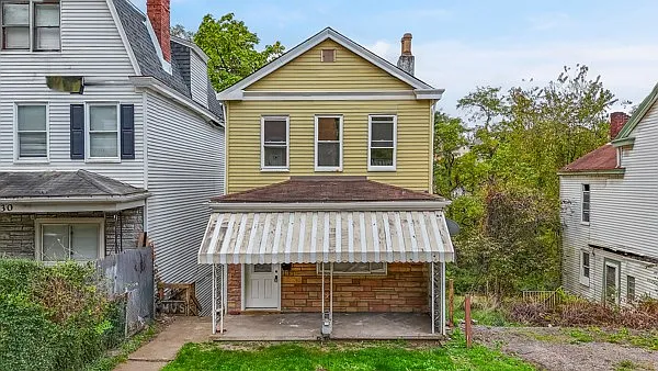 228 Alries St photo 1