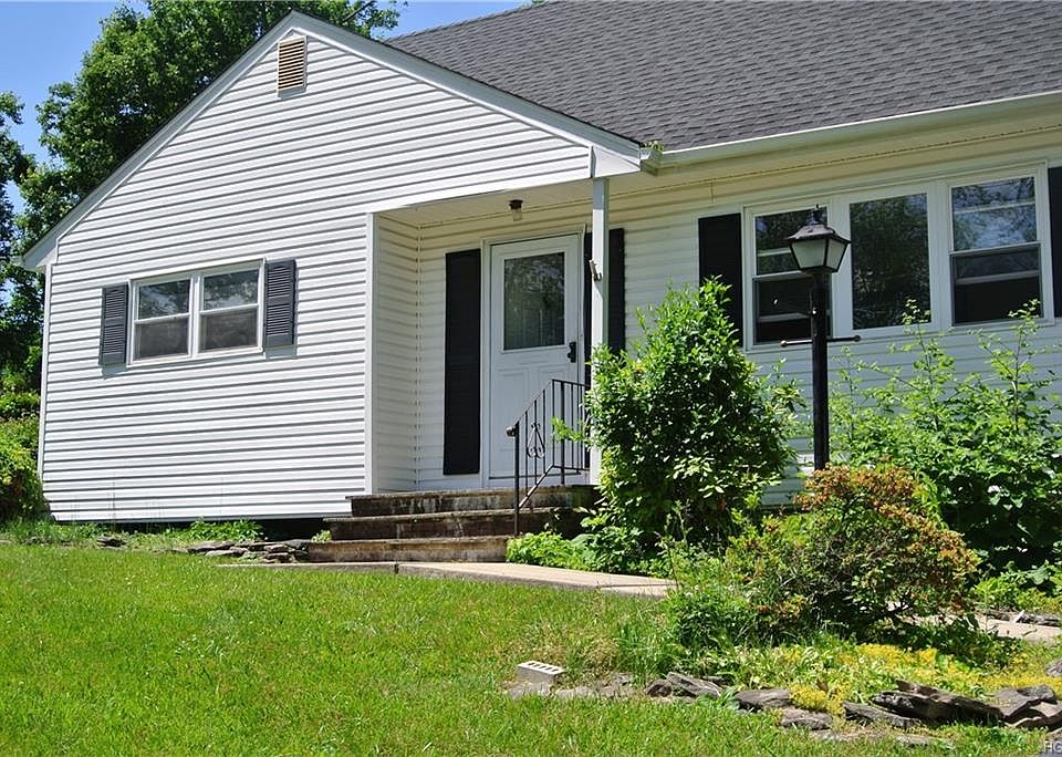 1st image of 395 Gilbert Ave