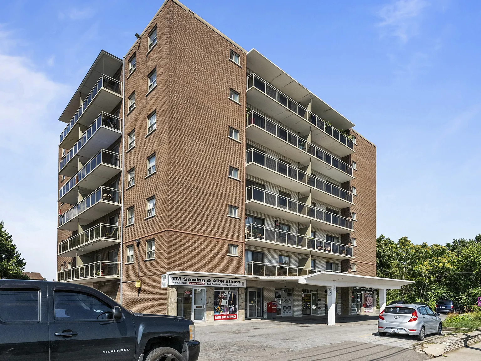 Queenston Apartments — Photo 2