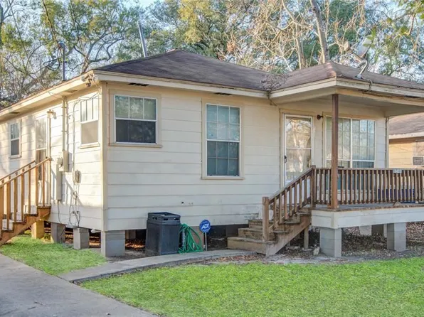 8403 Peachtree St, Houston, TX 77016