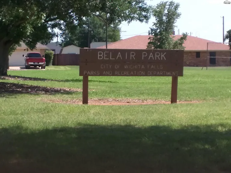 4916 Big Bend Dr — Photo 35