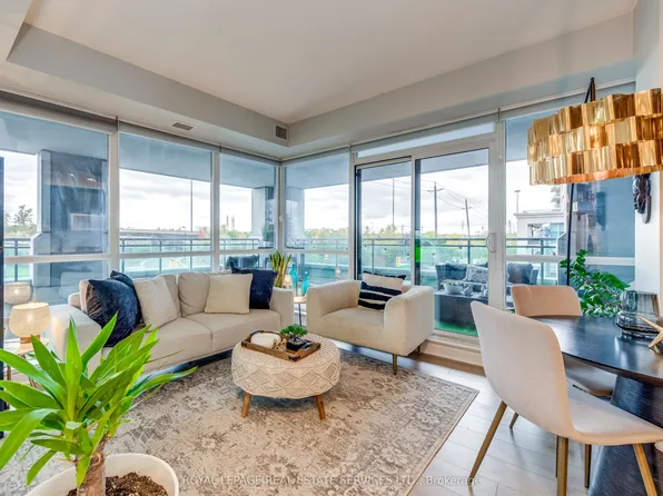 16 Brookers Ln #203, Toronto, ON M8V 0A5