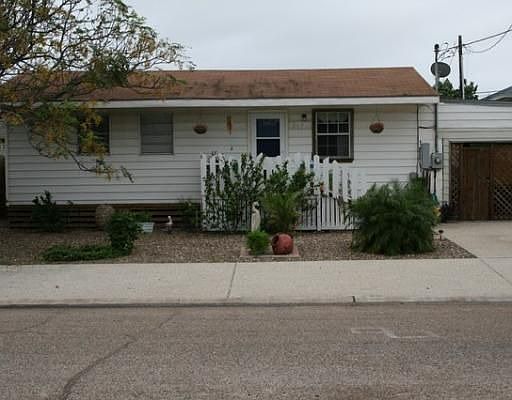 1st image of 217 W Roberts Ave