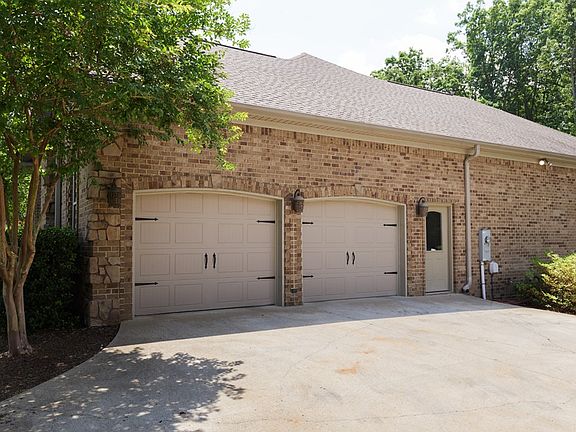 4th image of 203 Cypress Chase Dr