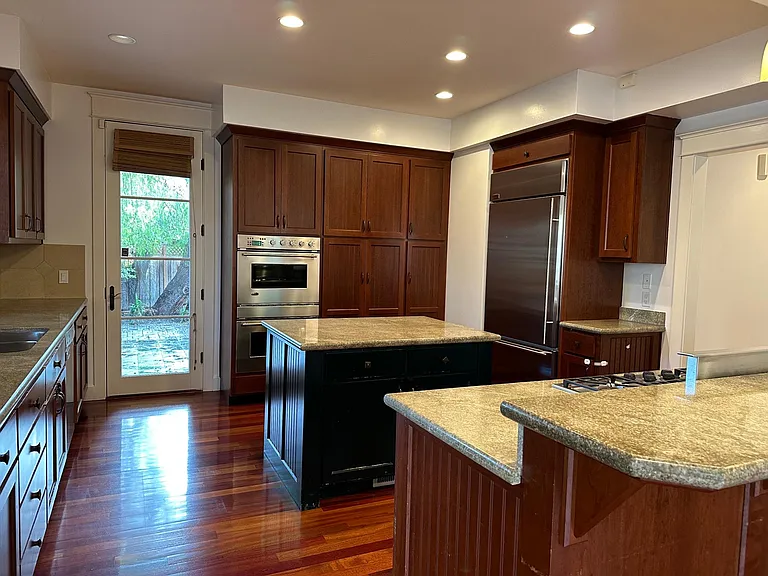 370 Duluth Cir — Photo 11