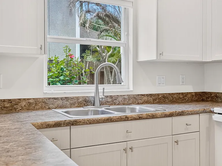 506 Tyler Ave — Photo 14