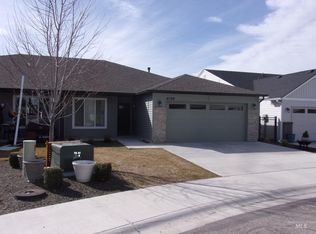 4199 E Blueberry St, Meridian, ID 83642