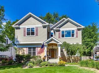 1164 N Beverly Ln, Arlington Heights, IL