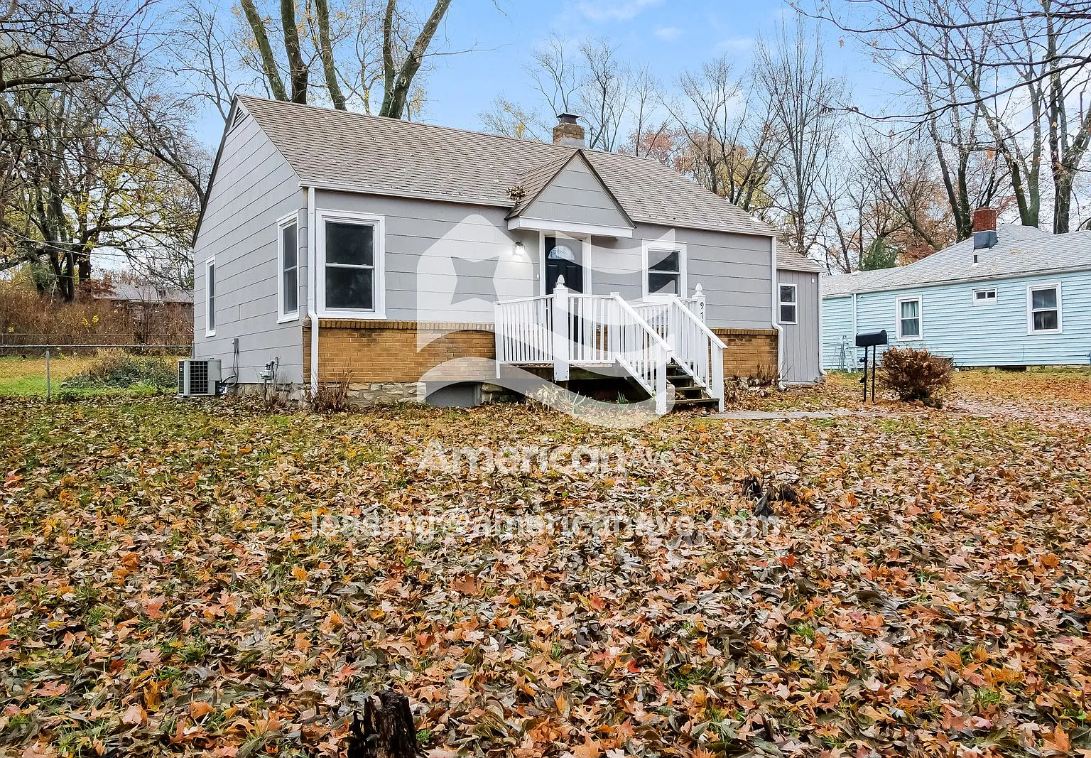 2 bed, 1.5 bath, 975 sqft, $1,260 — Photo 2