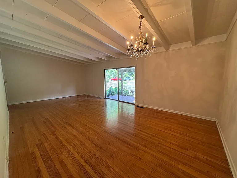 3930 Montclair Rd — Photo 34