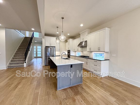 5th image of 4494 NW Ashbrook Dr