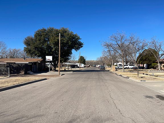 5th image of 1812 Manzana Rd