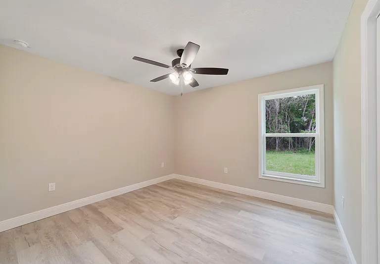 8949 N Cortlandt Dr — Photo 9