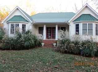 90 Metcalf Rd, Erin, TN 37061