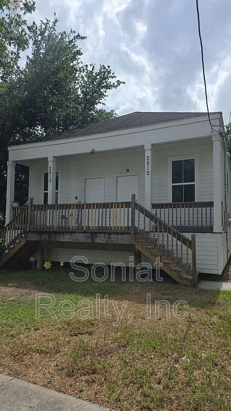 2 bed, 1.0 bath, 870 sqft, $1,275 — Photo 1