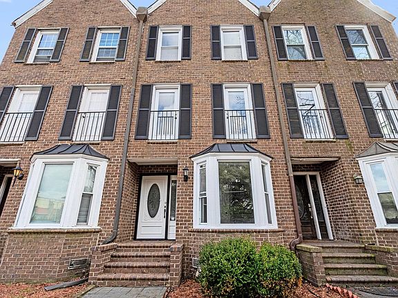 2nd image of 1506 Chester St. #B