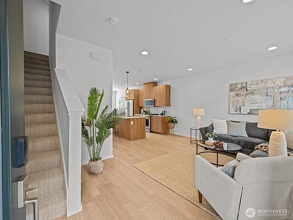 3rd image of 18115 65th Avenue NE #102