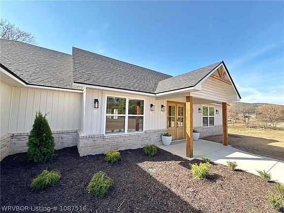 4th image of 23478 Wolf Valley Rd