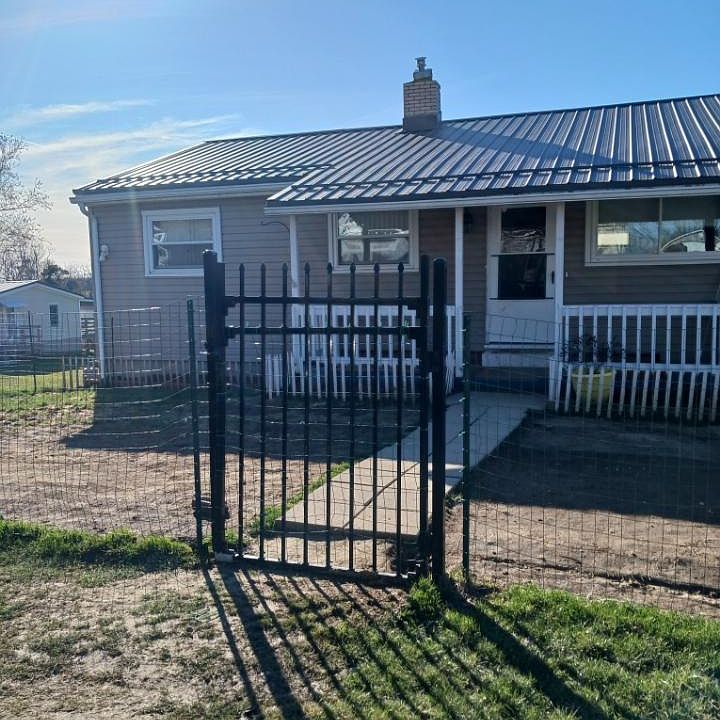 1st image of 371 Ward Dr