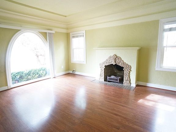 3rd image of 967 Warburton Ave