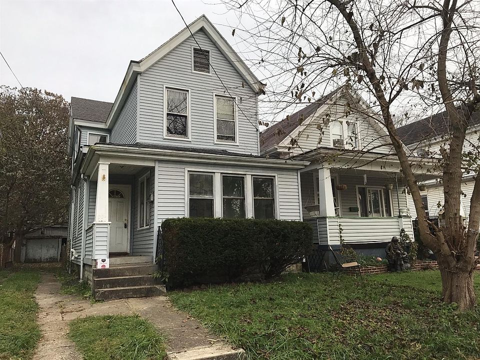 1st image of 124 W 65th St