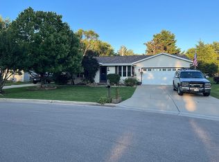 1823 Pershing Pl, Janesville, WI 53546
