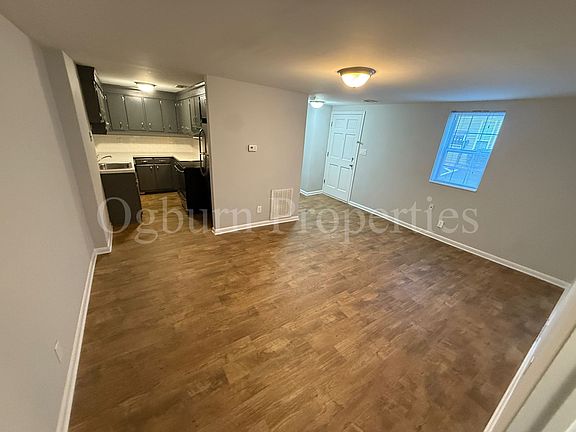 3rd image of 1418-1424 Glade St #1424A