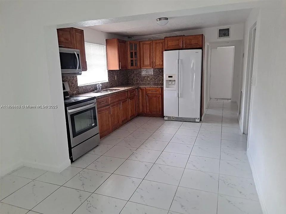 3708 SW 58th Ave #0