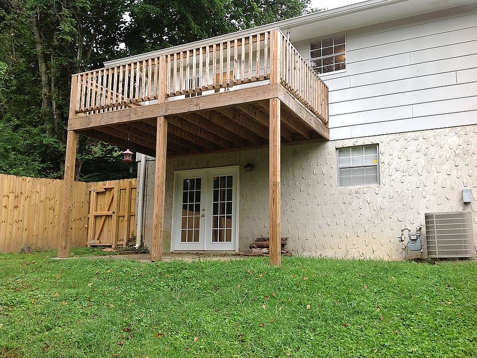 1st image of 5702 Taggart Dr