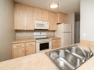 3301 17th Ave S #102, Fargo, ND 58103