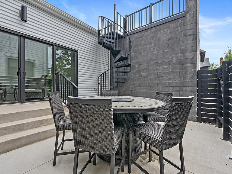 287 E Greenwood Ave — Photo 13