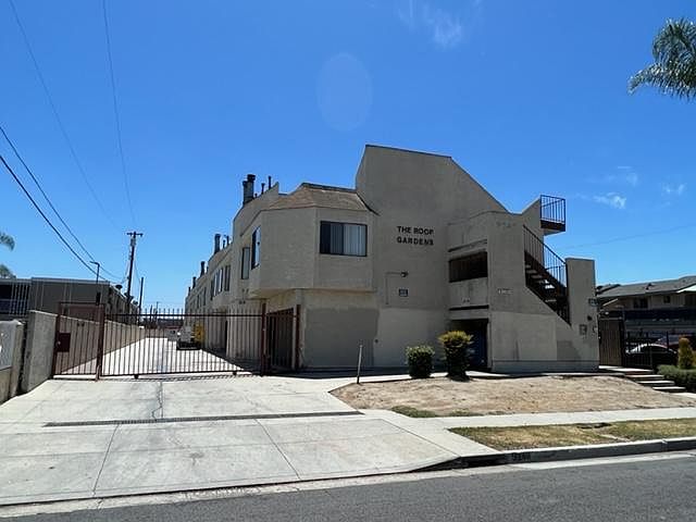 Front of Nine Unit Townhouse Style Apartment