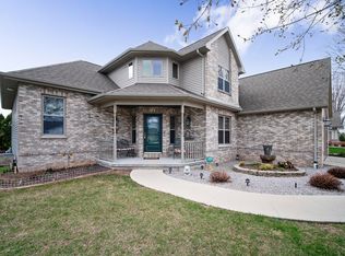 5117 Remiker Ln, Manitowoc, WI 54220