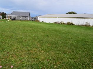 509 N Hampton Manor Dr, Valparaiso, IN 46385