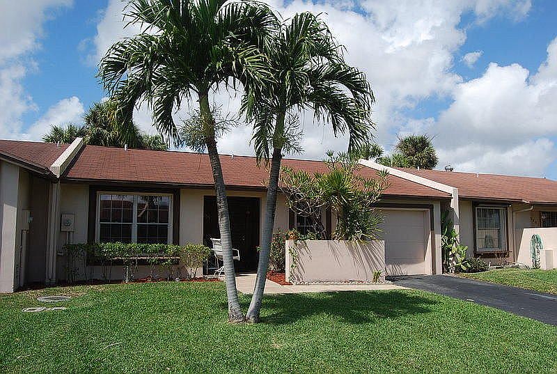 1st image of 5255 Carrotwood Cir