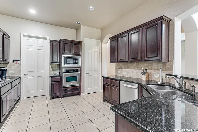 24114 Stately Oaks — Photo 9